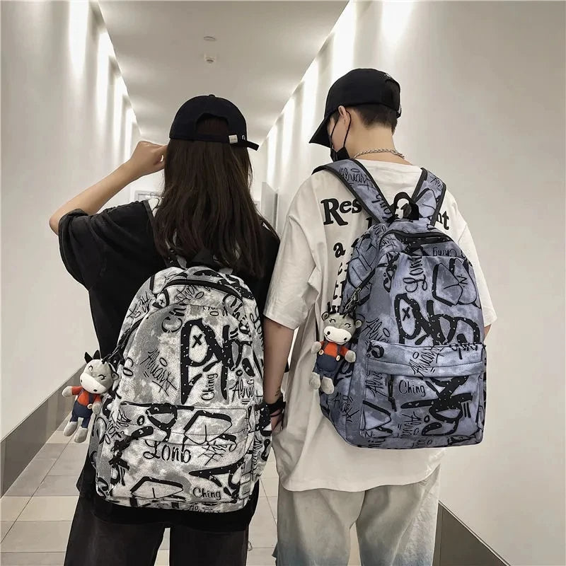 MOCHILAS JUVENILES CON GRAFITI